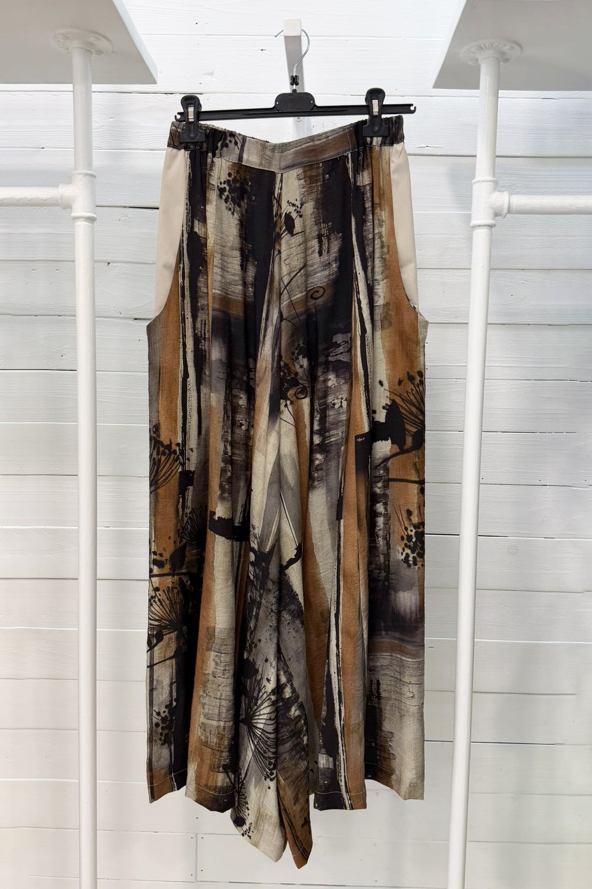 Pantalone ampio stampa artistica