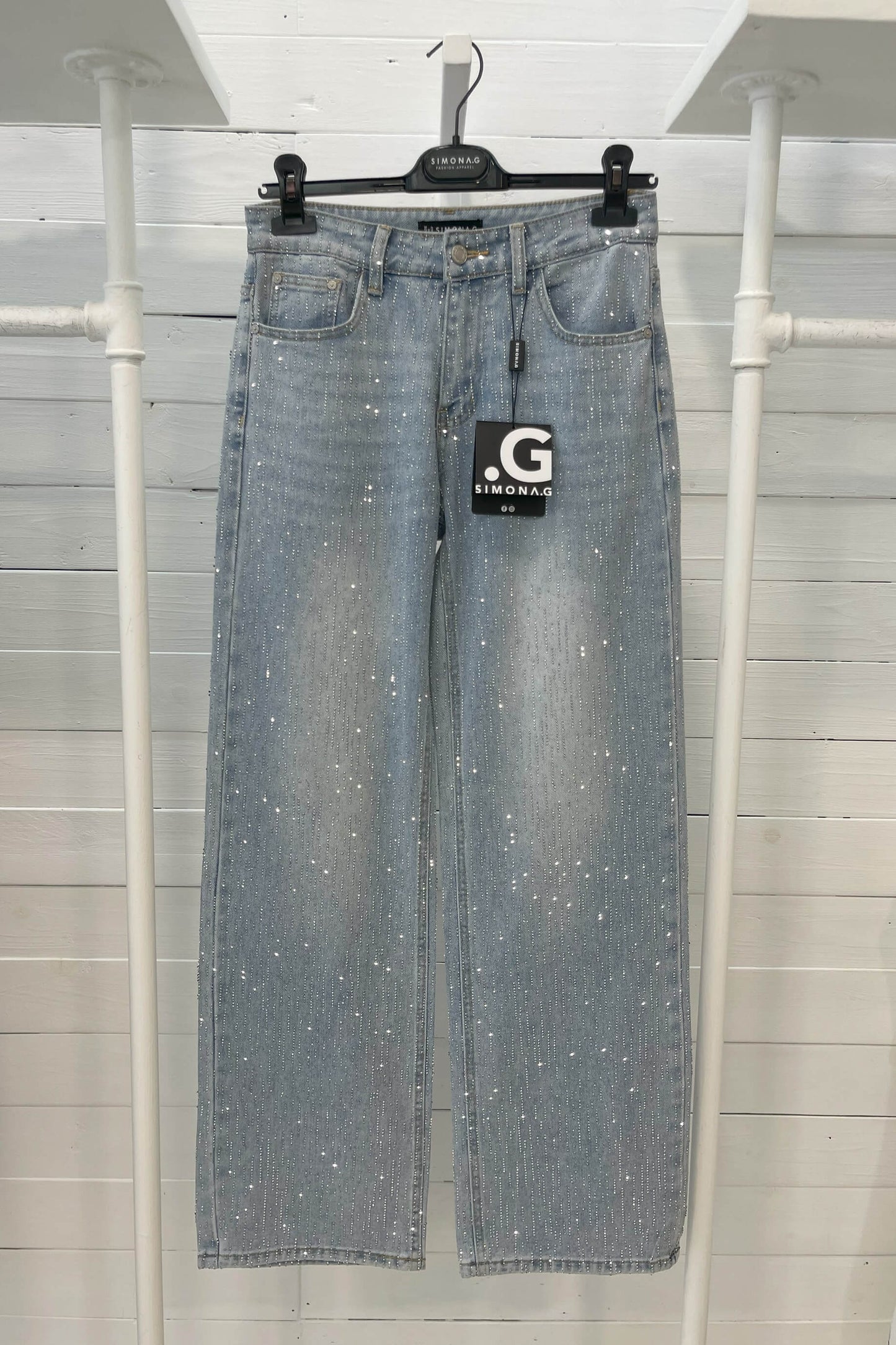 Jeans gamba dritta con strass