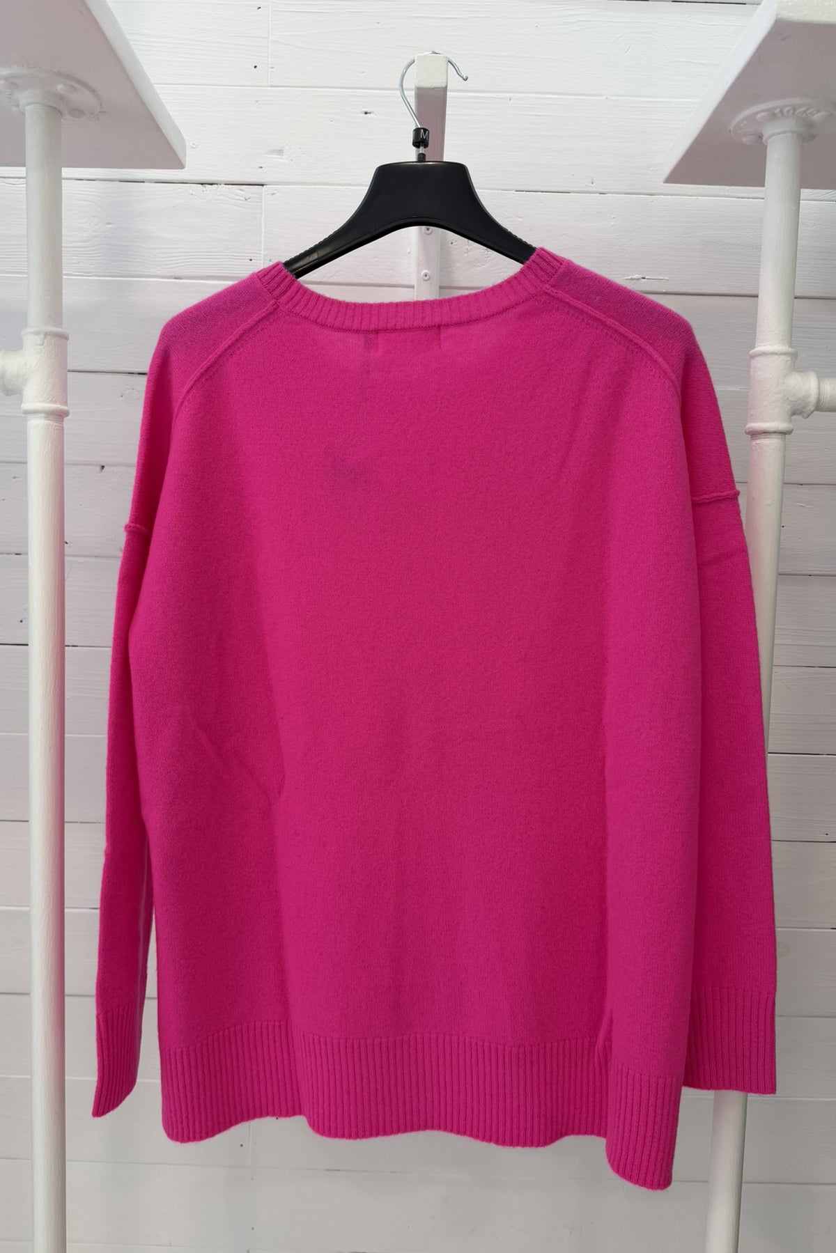 Maglia in puro cashmere con fondo asimmetrico