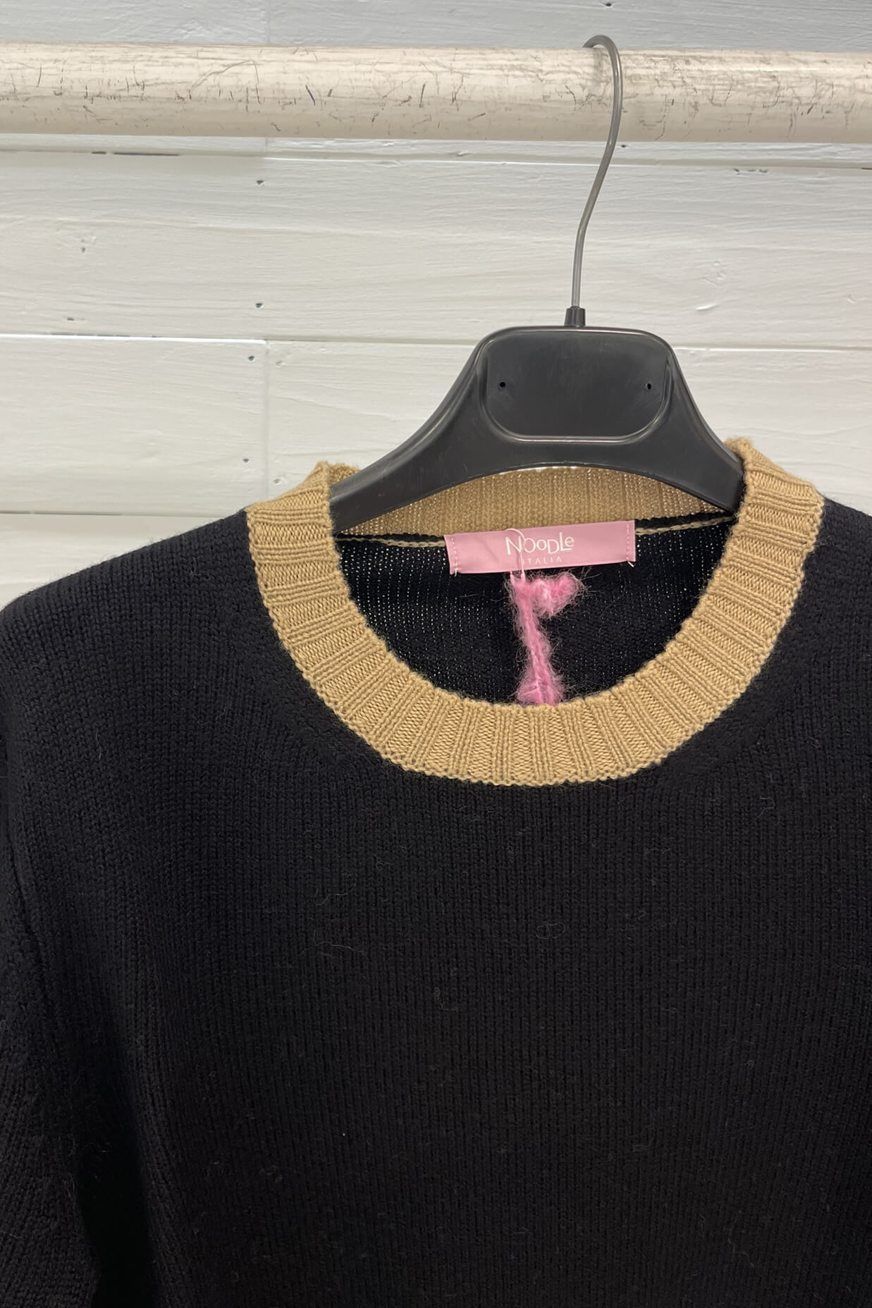 Maglione cropped a girocollo