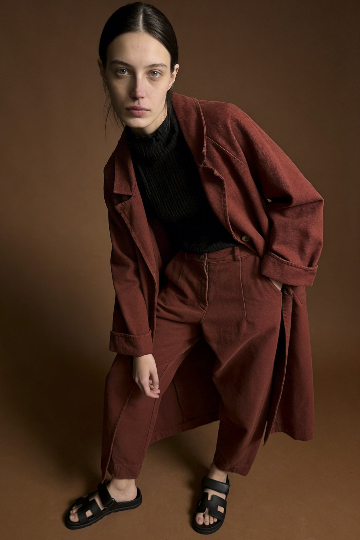 Pantalone a ovetto in cotone con vita elasticizzata