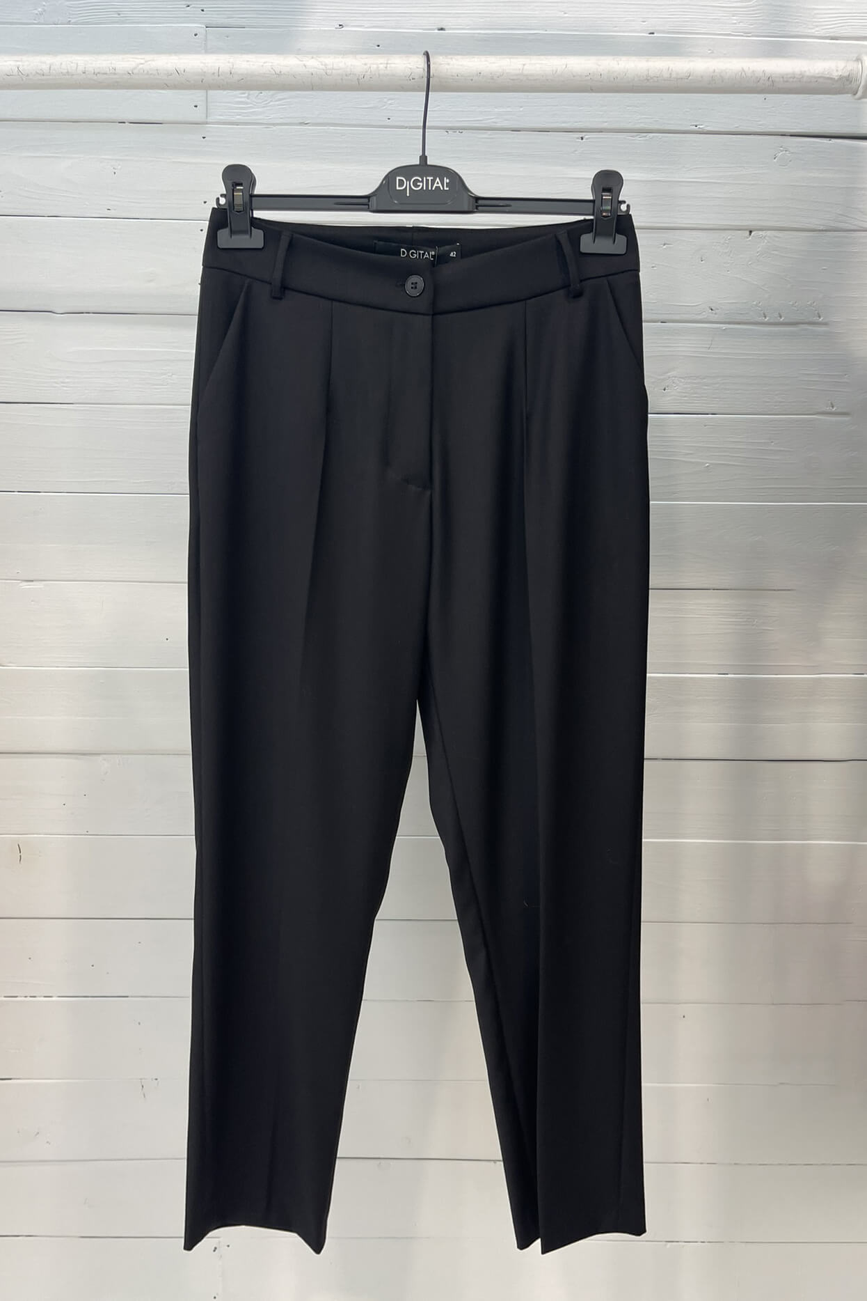 Pantalone a sigaretta
