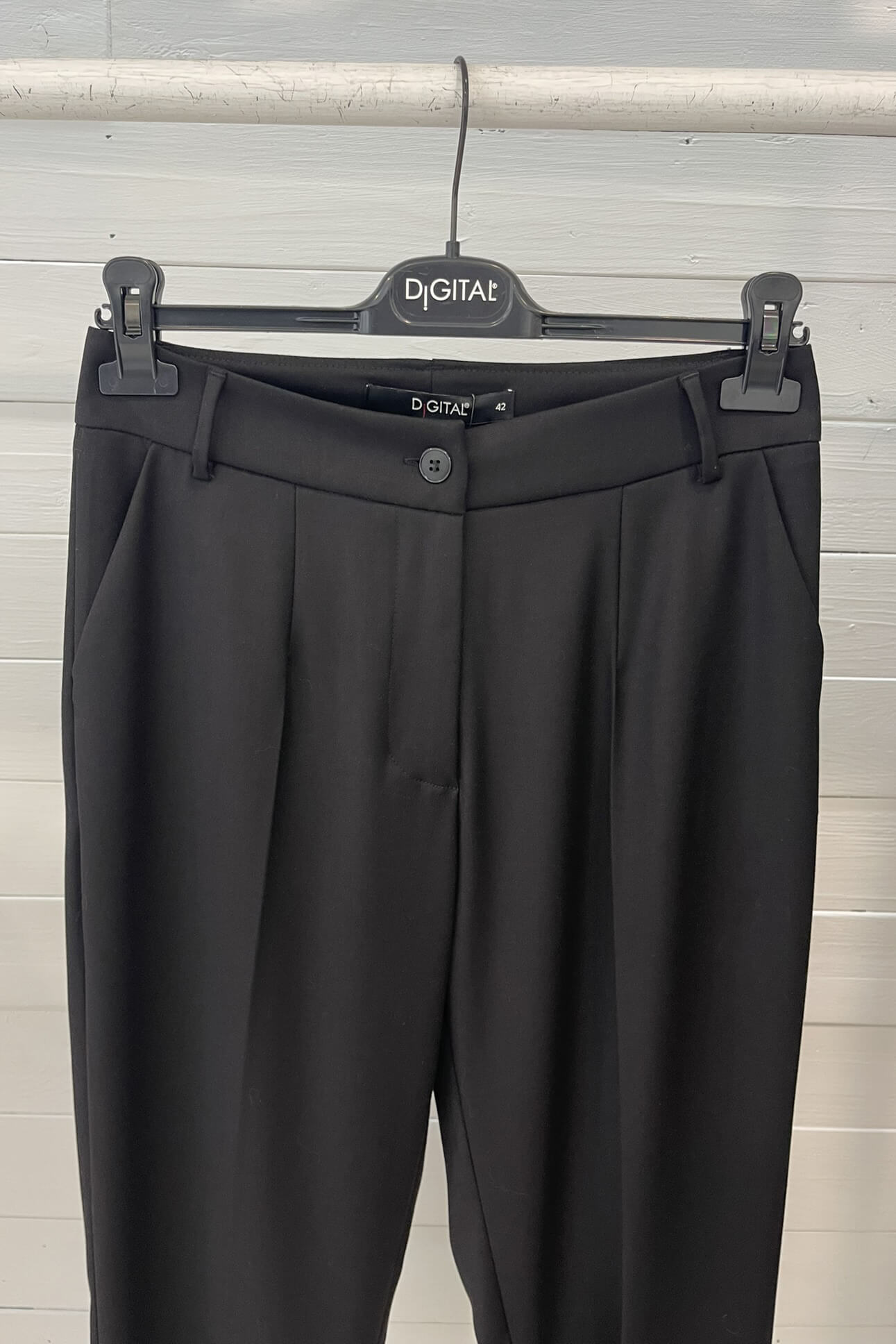 Pantalone a sigaretta