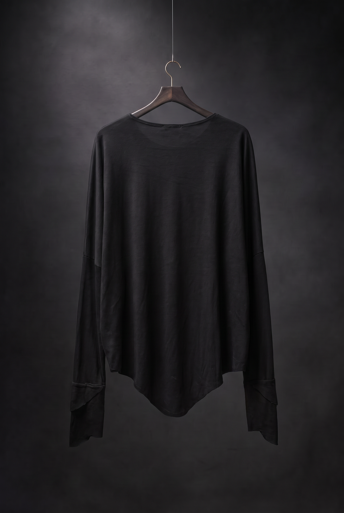 Maglia oversize asimmetrica in lana e viscosa