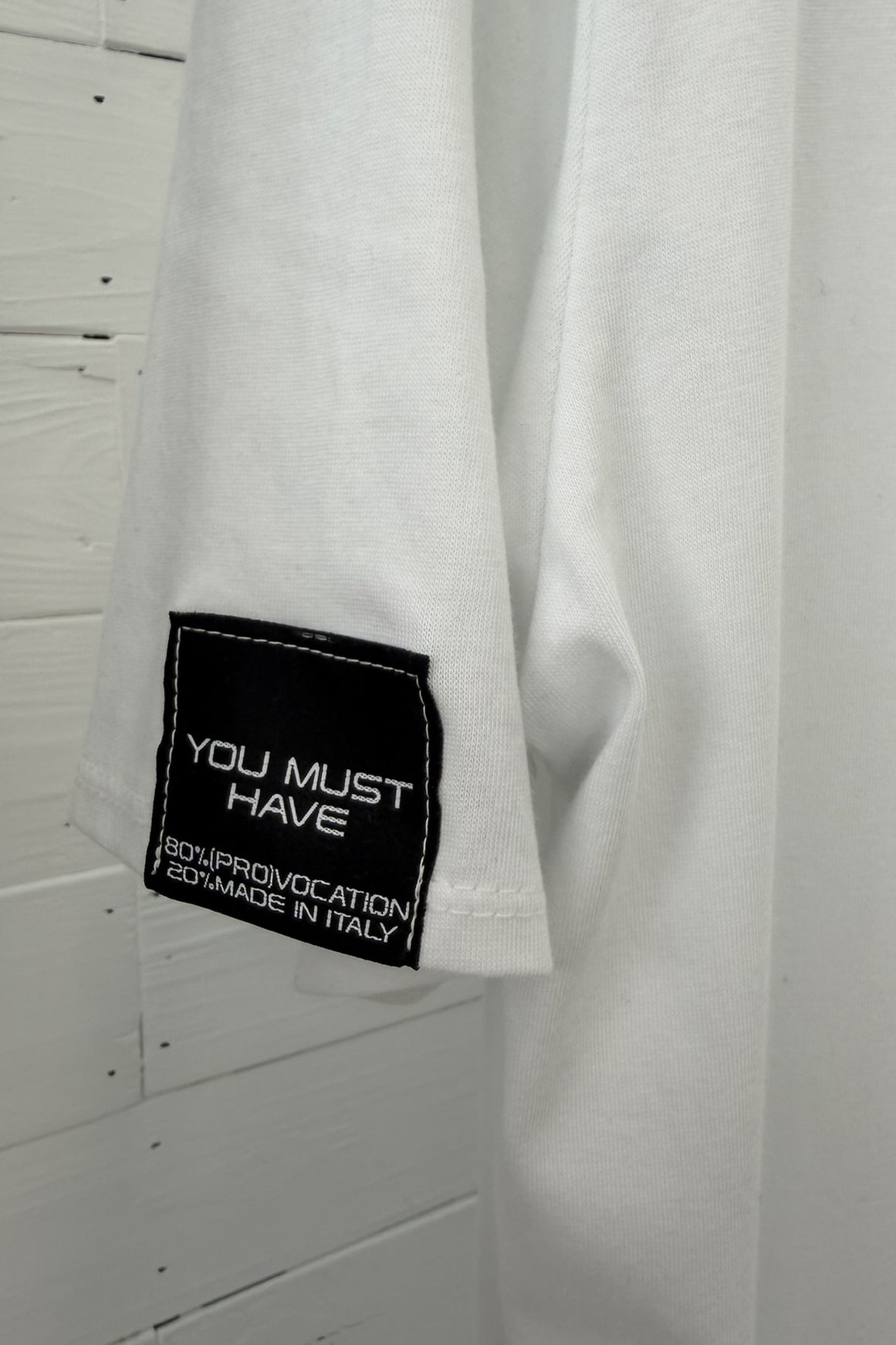 T-shirt in Jersey con Spacco Frontale