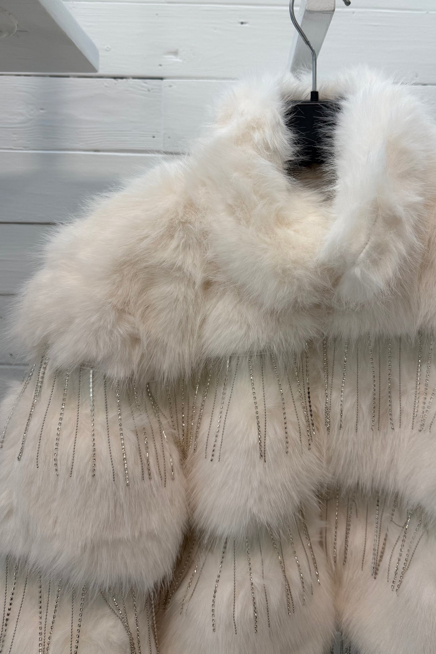 Ecopelliccia con frange gioiello