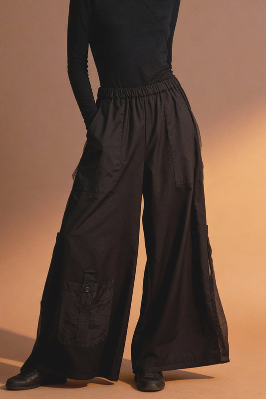 Pantalone a gamba ampia con tasche applicate