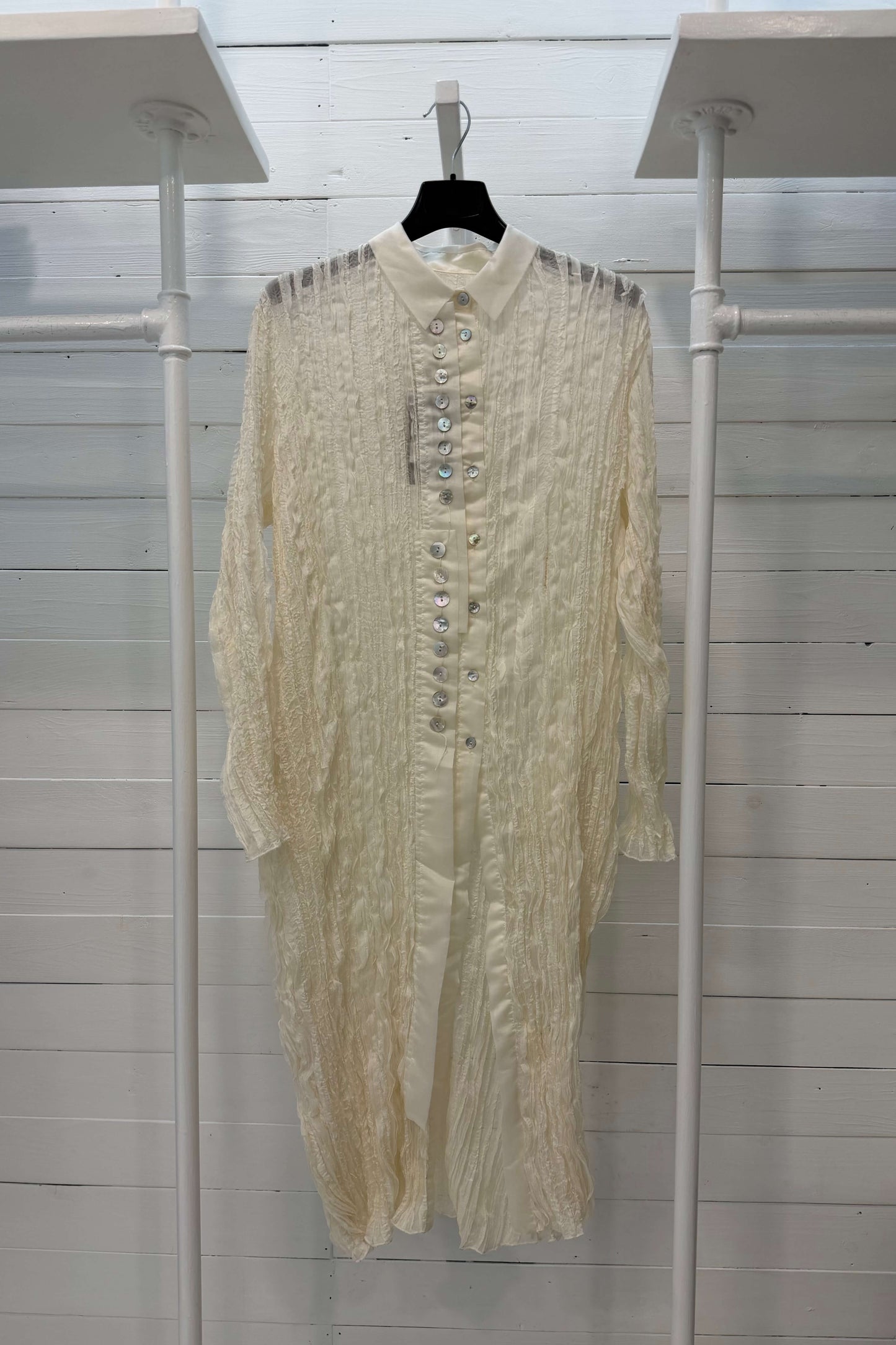 Camicia lunga con bottoni gioiello