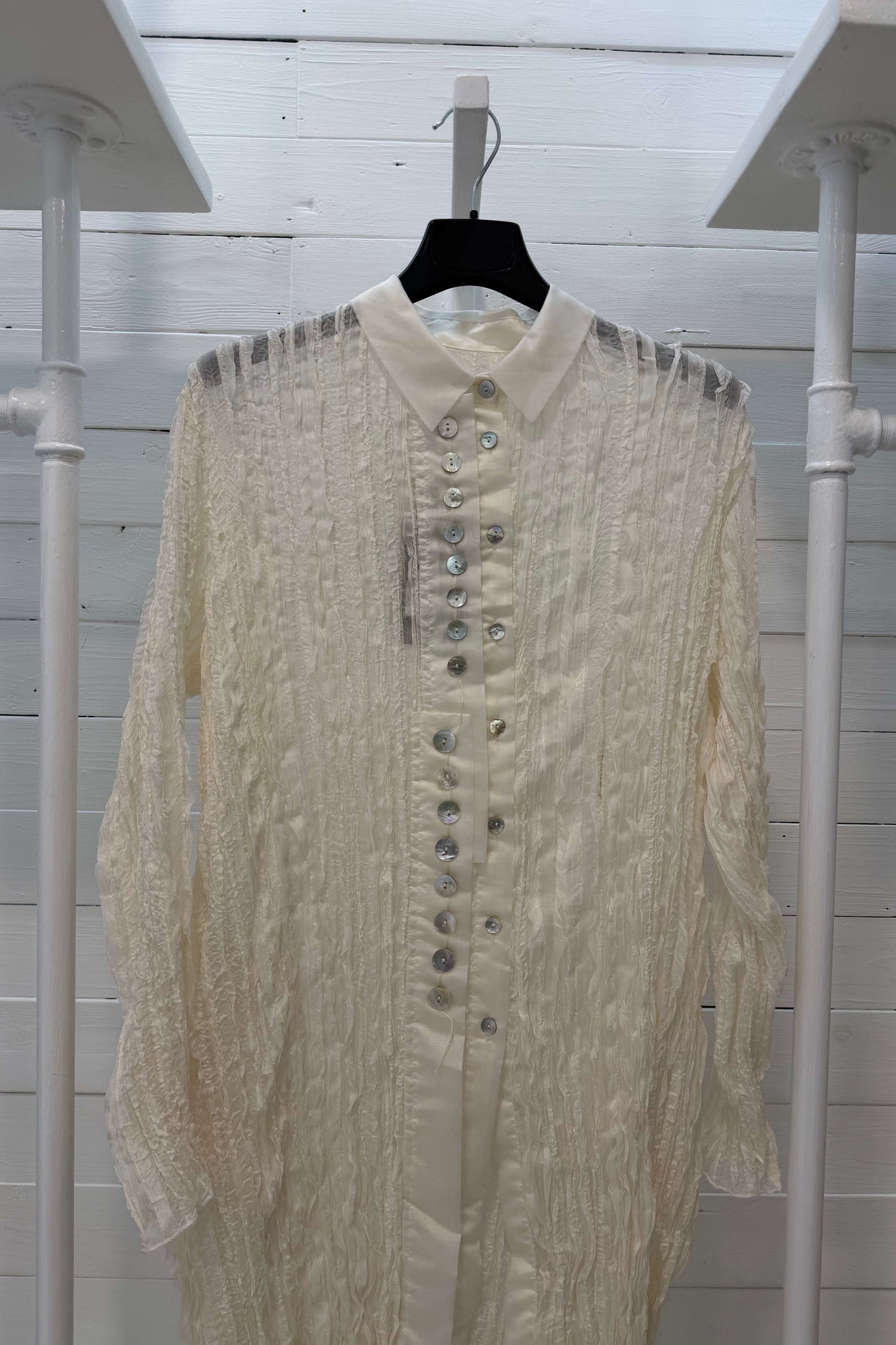 Camicia lunga con bottoni gioiello