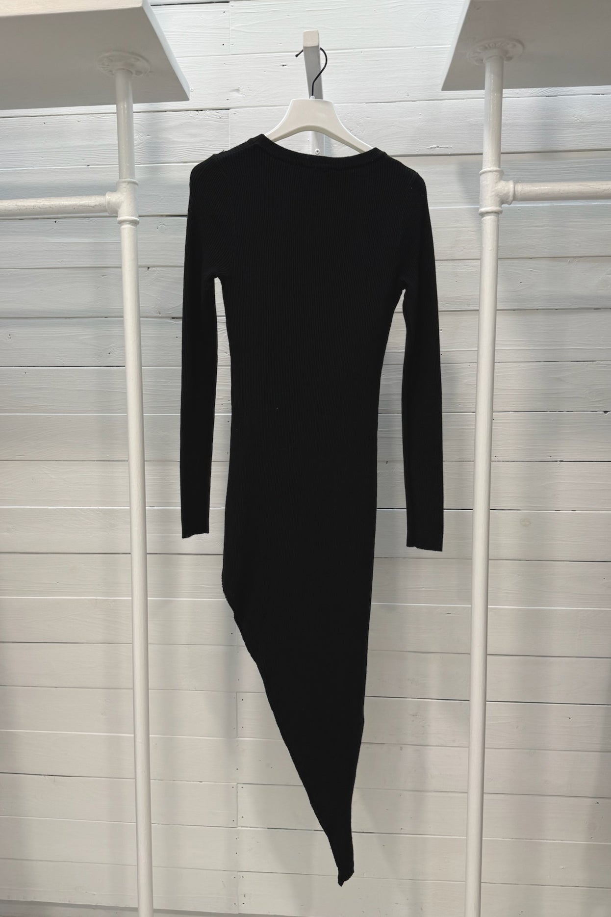 Abito asimmetrico a costine