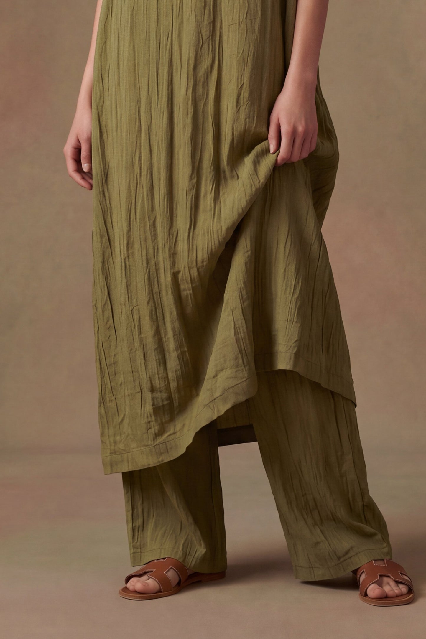 Pantalone ampio effetto stropicciato
