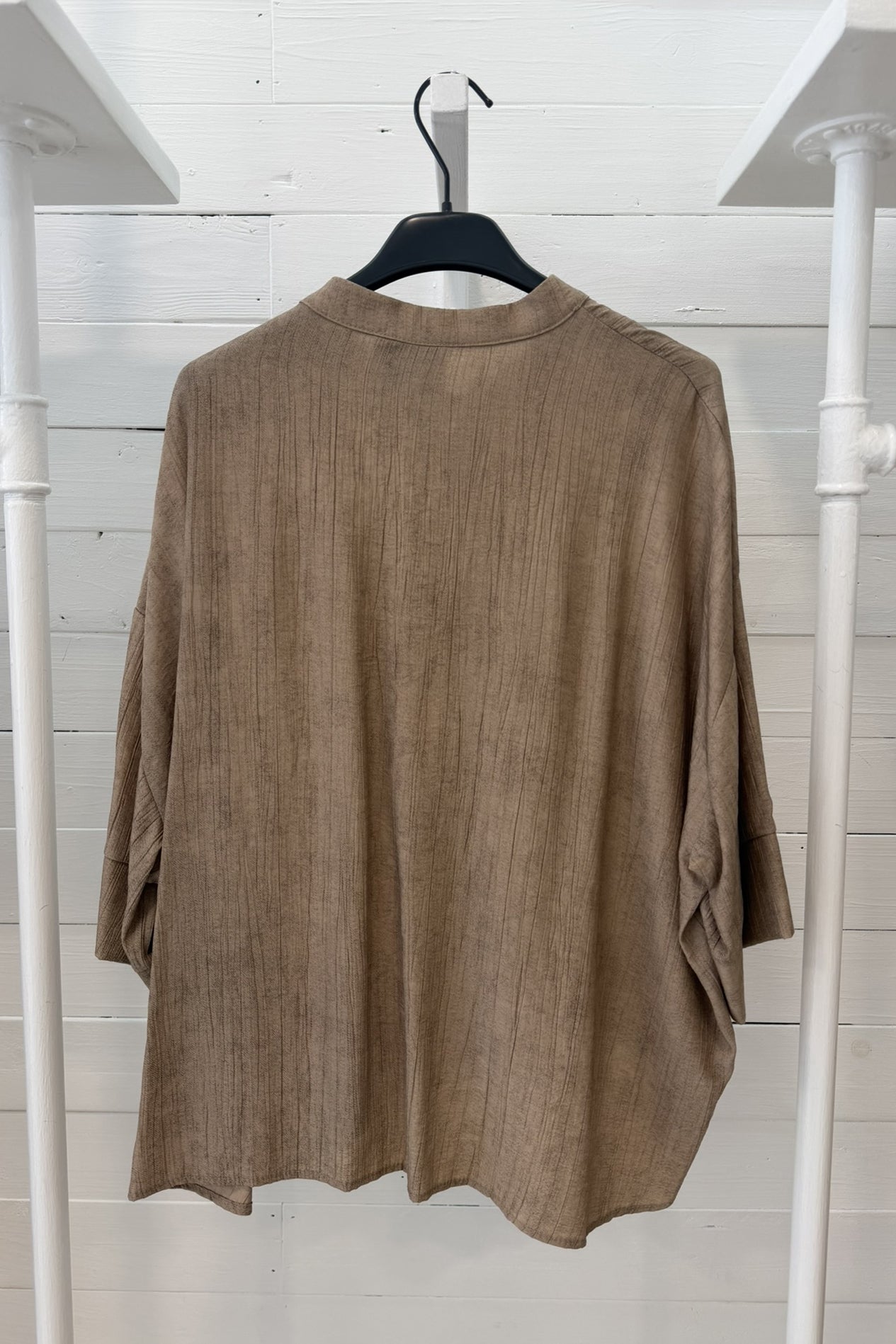 Camicia ampia stampa effetto lino
