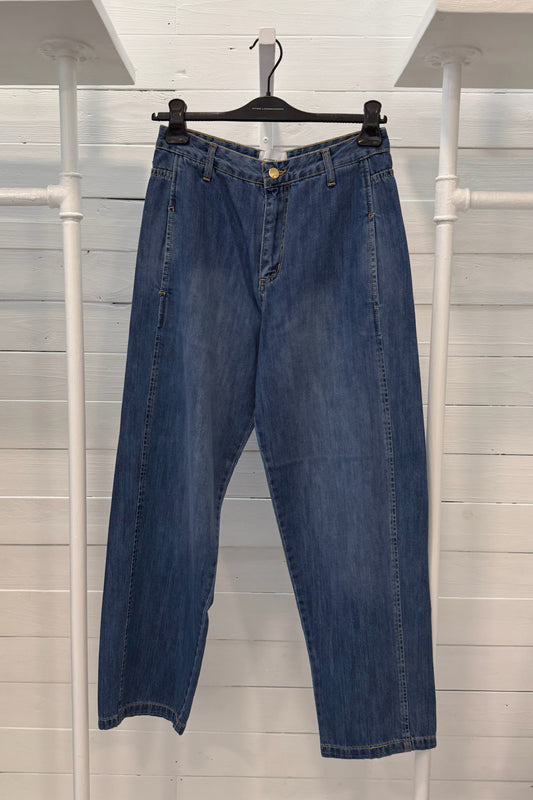 Jeans con tasche a filetto