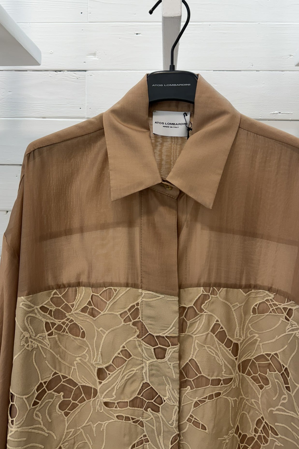 Camicia organza e pizzo ricamato