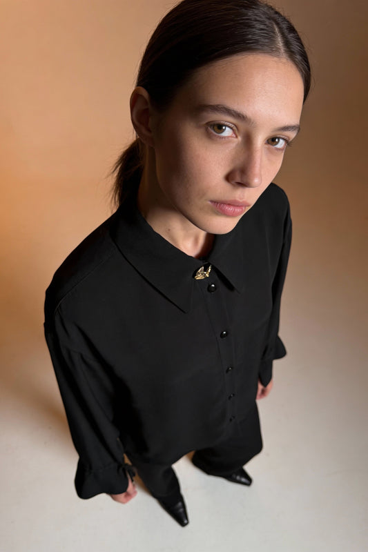 Camicia con bottone gioiello