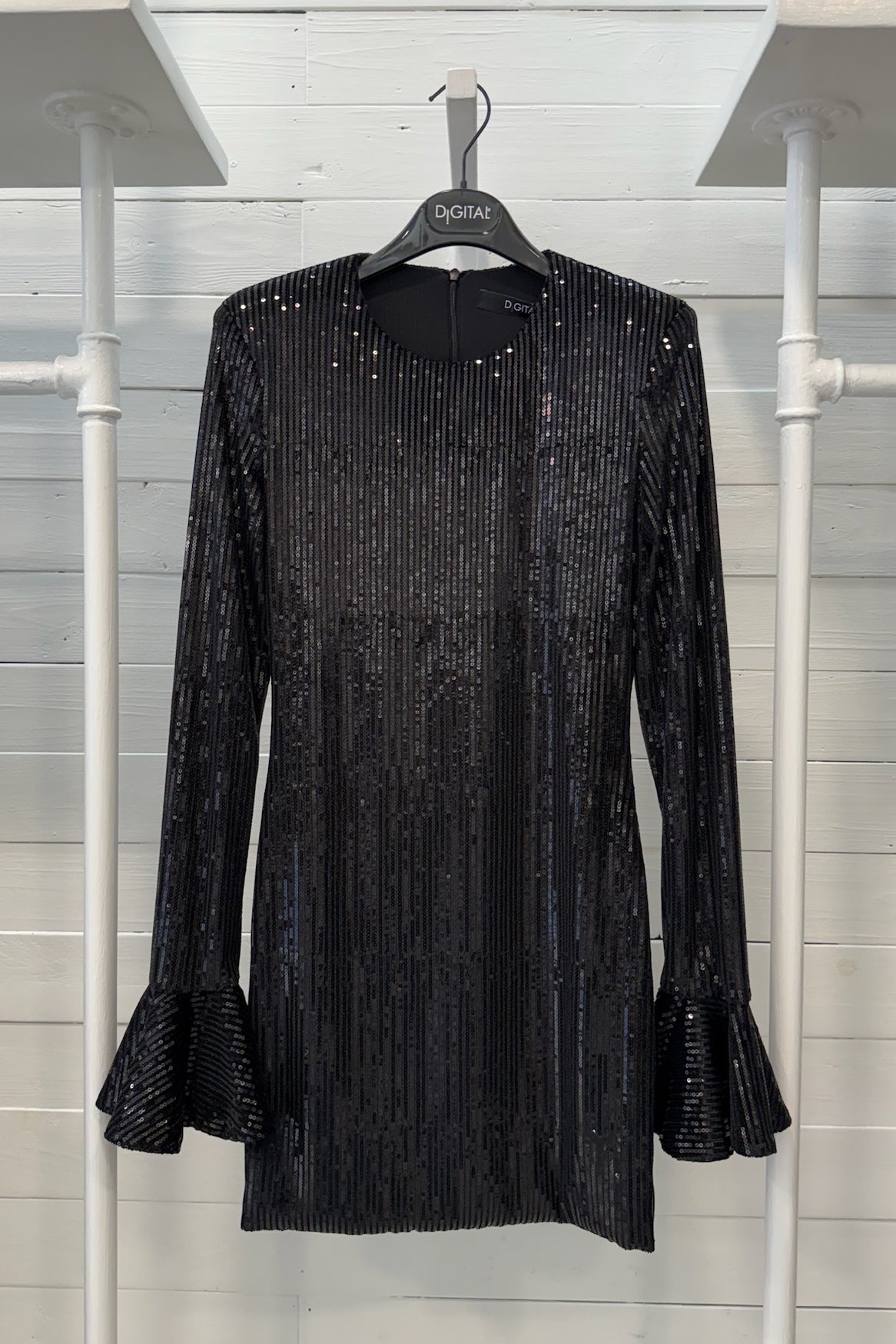 Abito corto in paillettes