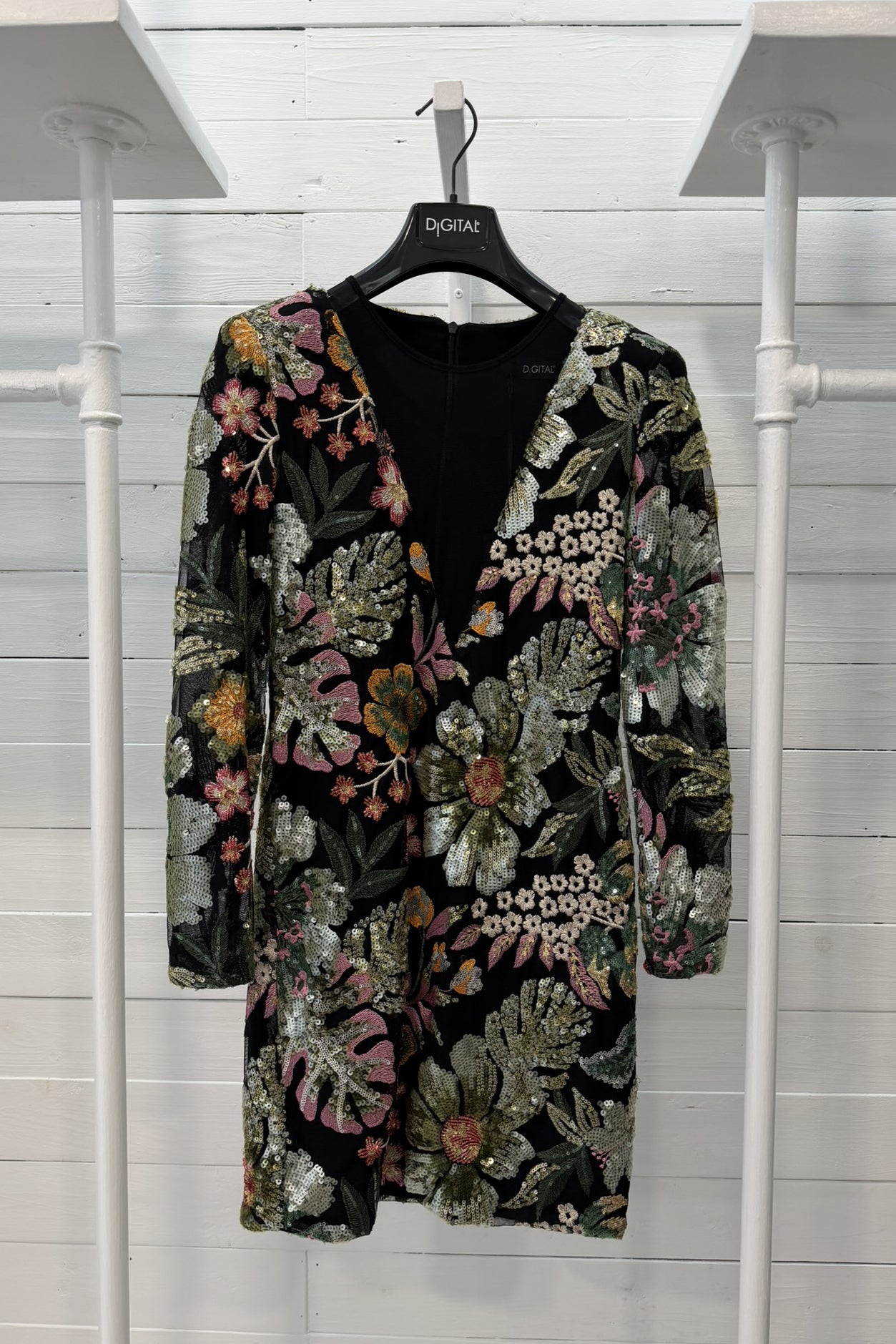 Abito ricamo fantasia