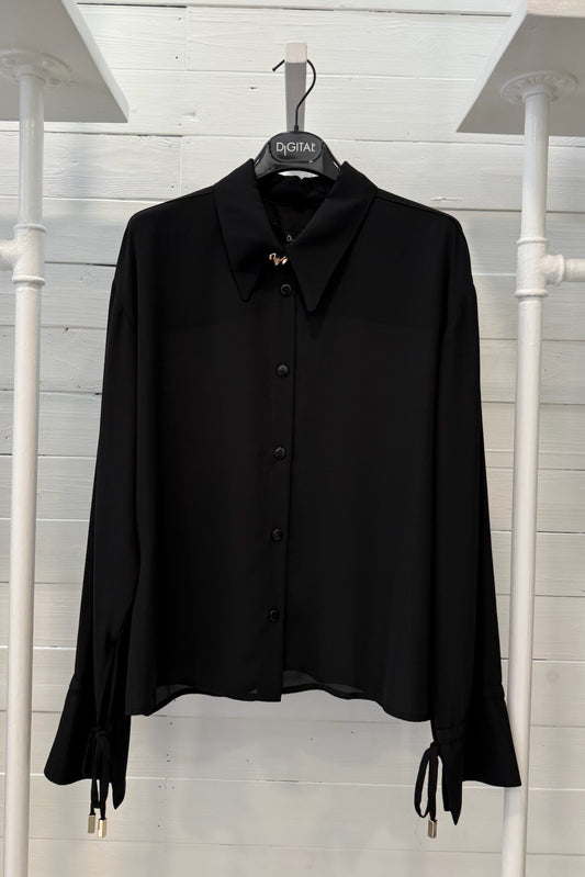 Camicia con bottone gioiello