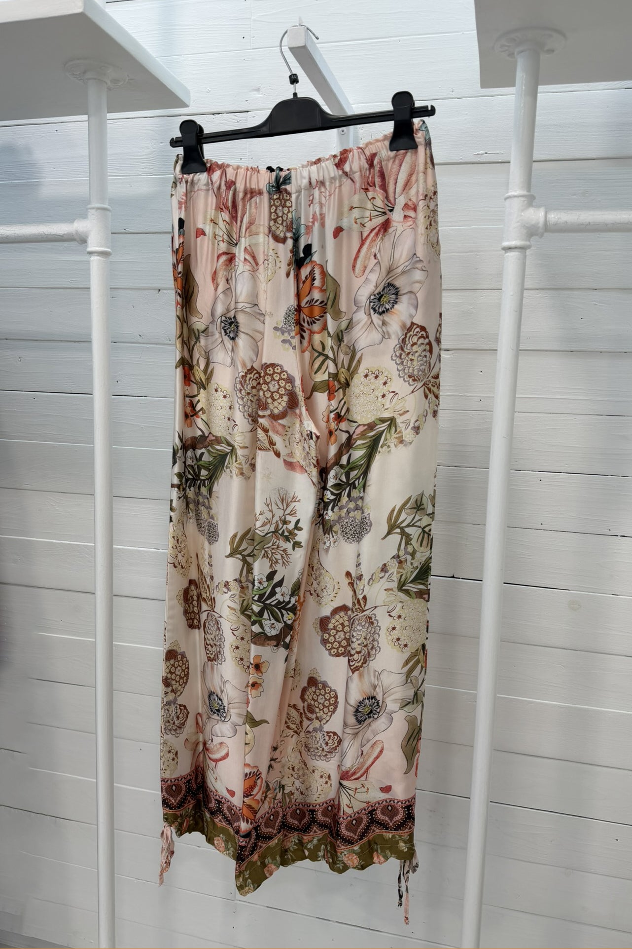 Pantalone fantasia floreale in viscosa