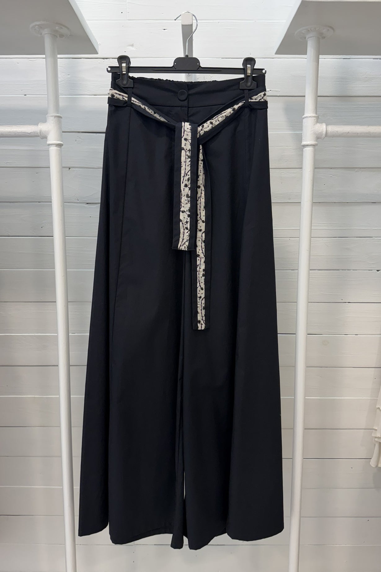 Pantalone Palazzo con Cintura Fantasia