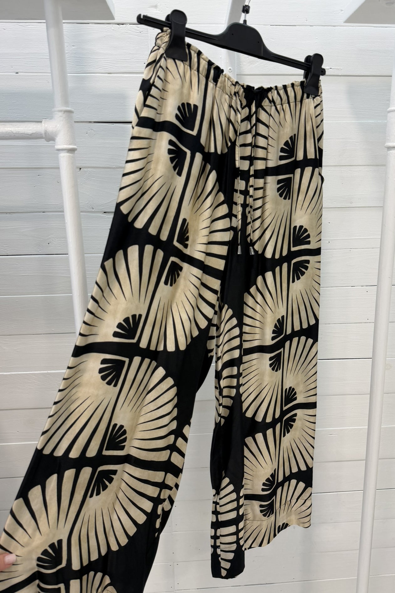 Pantalone palazzo fantasia grafica