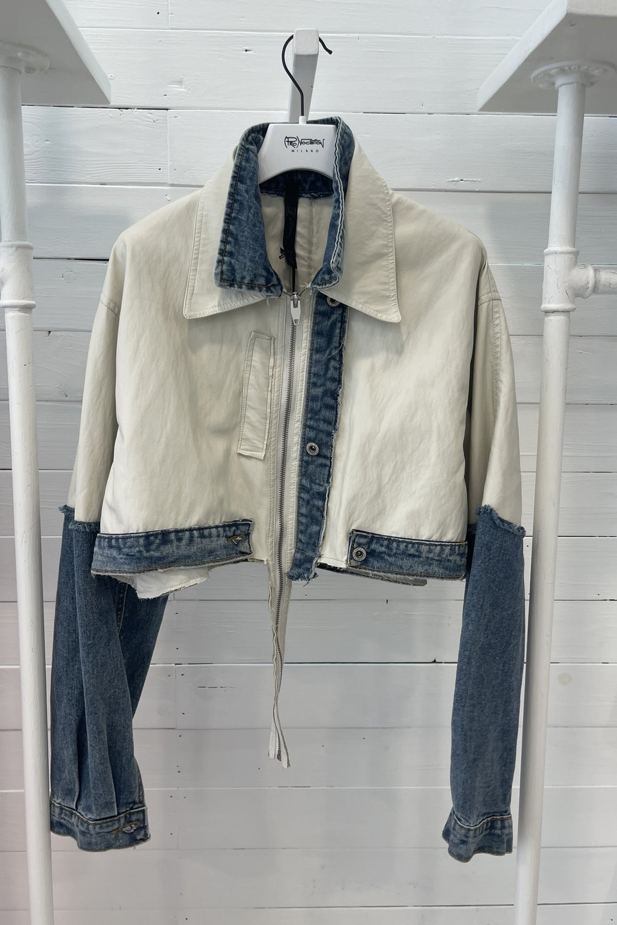 Giubbino semilpelle e jeans