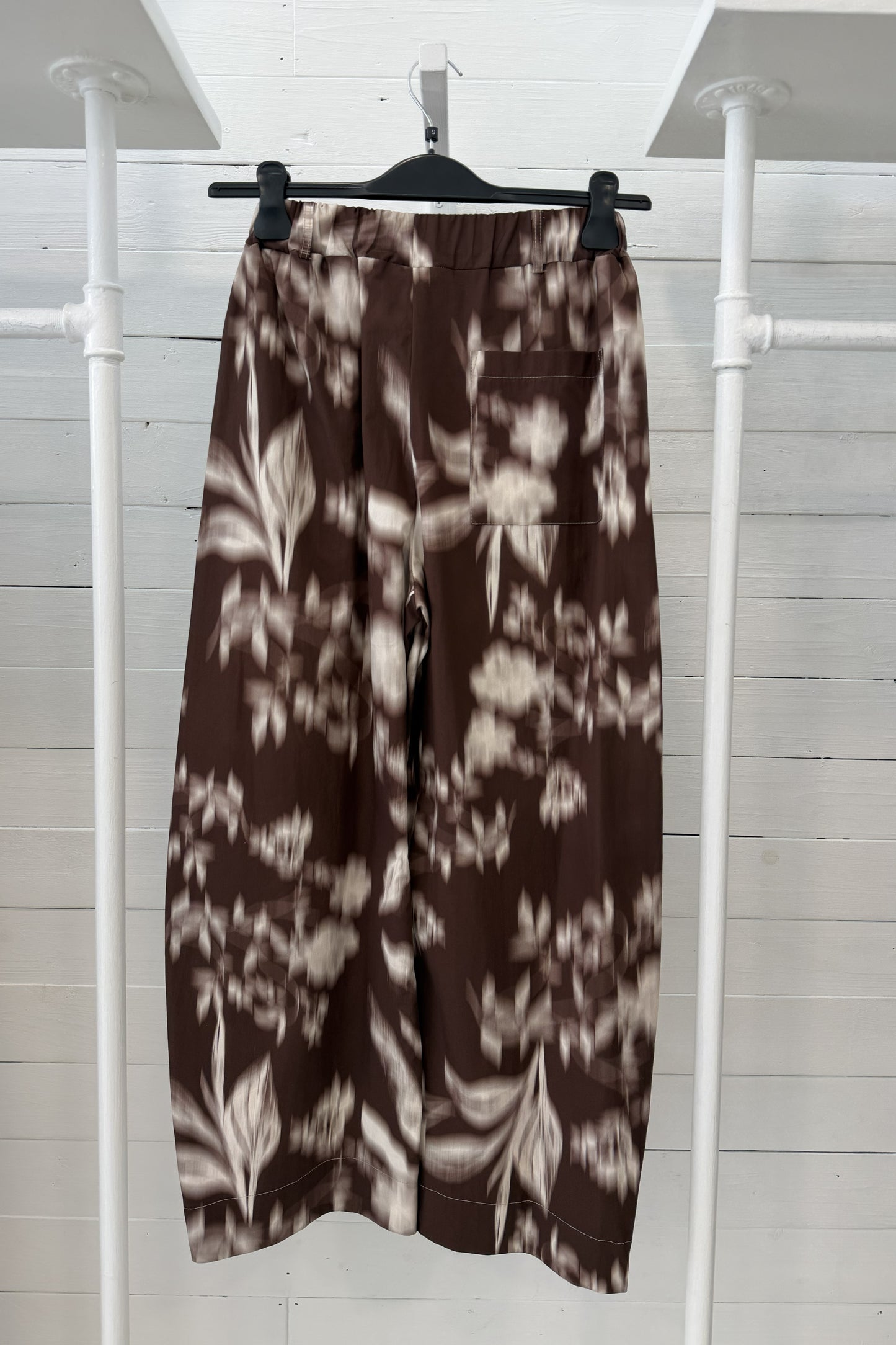 Pantalone ovetto motivo tridimensionale