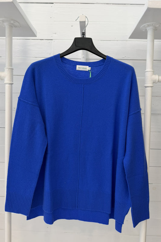 Maglia in puro cashmere con fondo asimmetrico