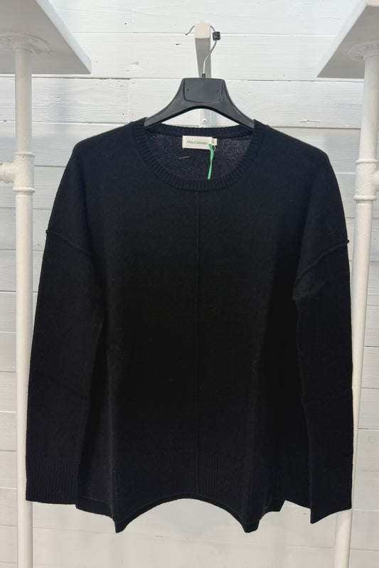Maglia in puro cashmere con fondo asimmetrico