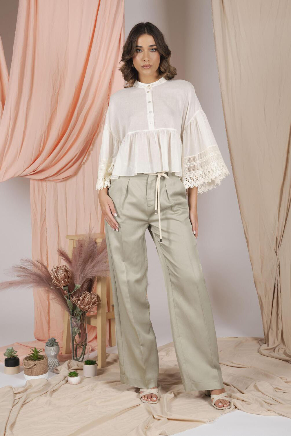 Camicia ampia con dettagli in pizzo
