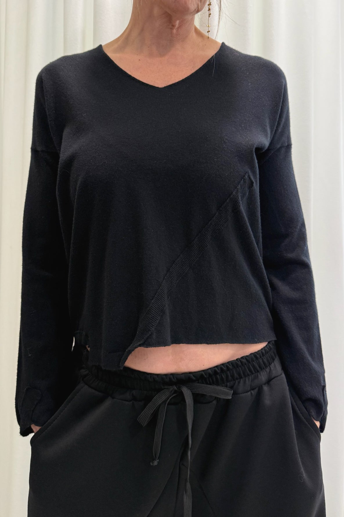 Maglioncino corto scollo a v