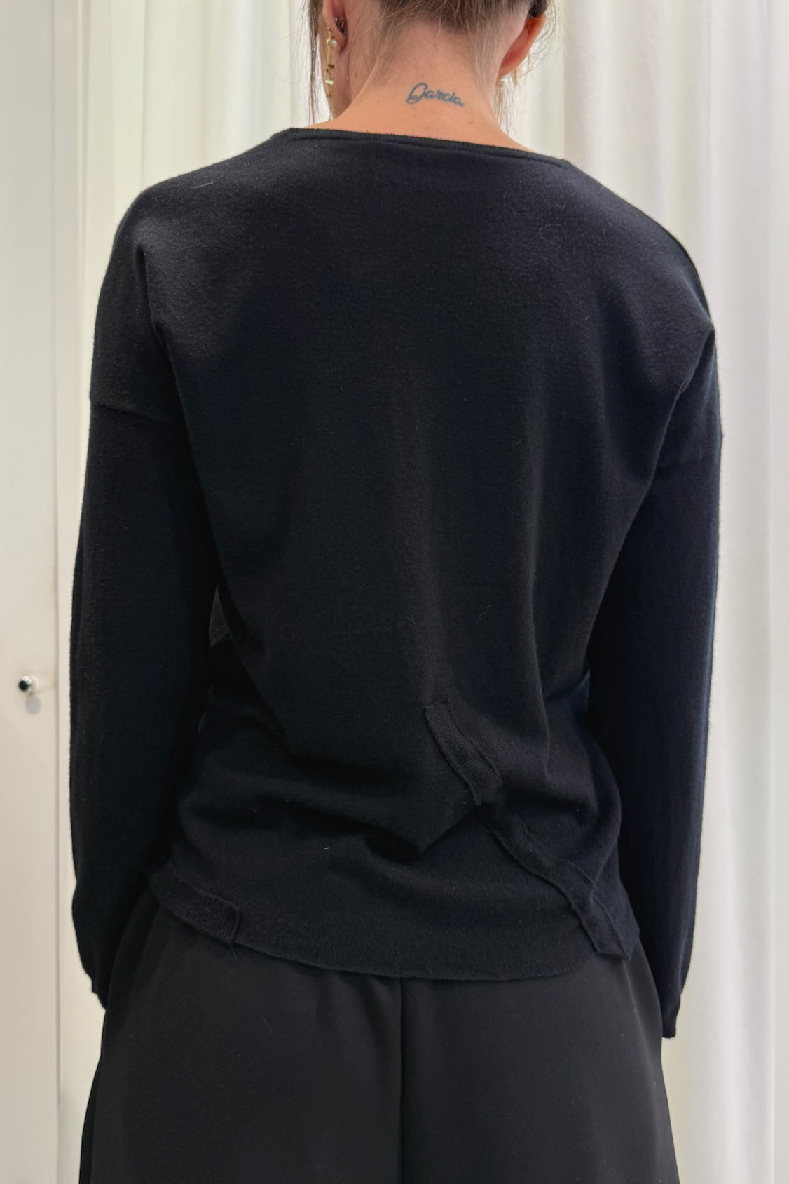 Maglioncino corto scollo a v