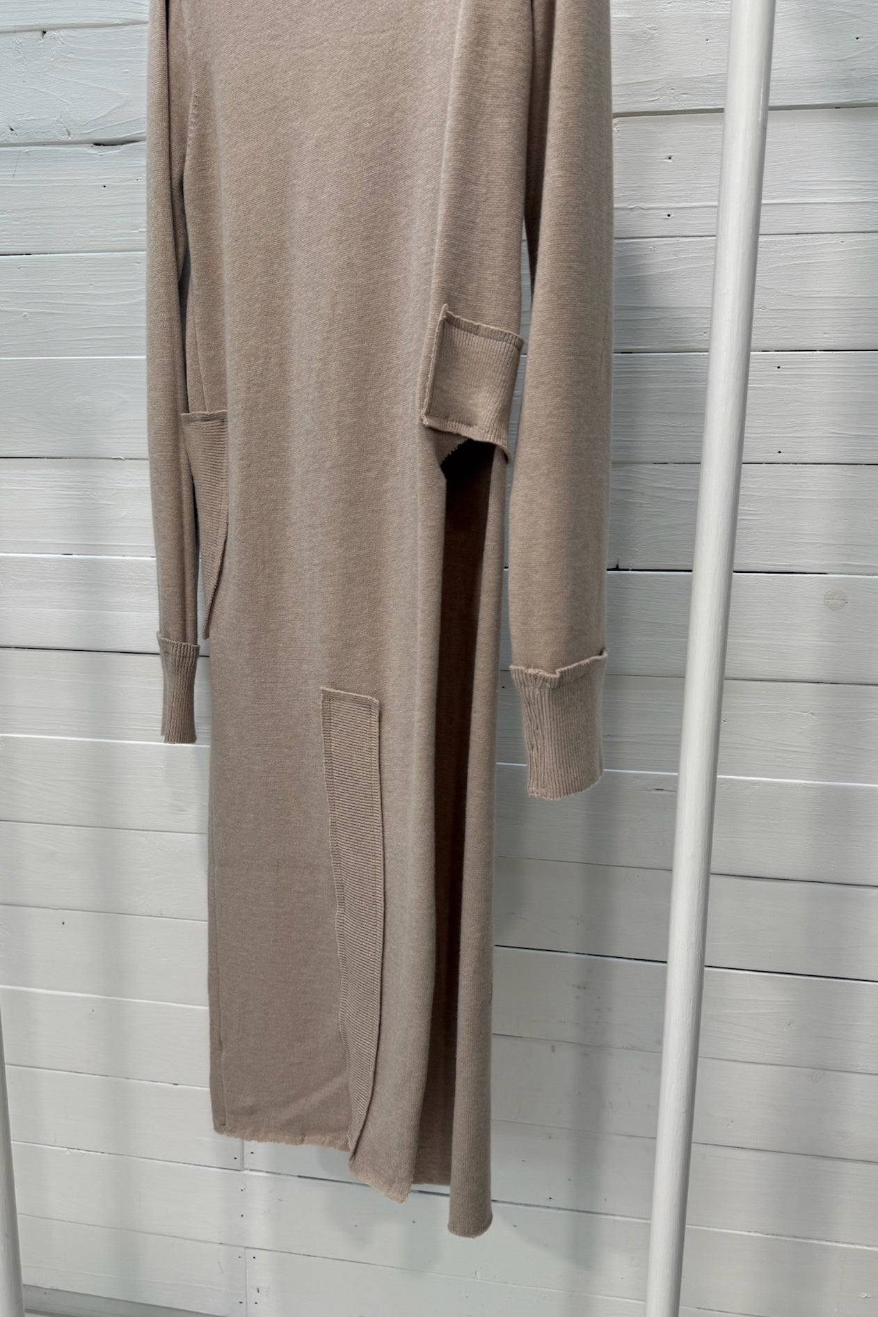 Maglia lunga con spacco