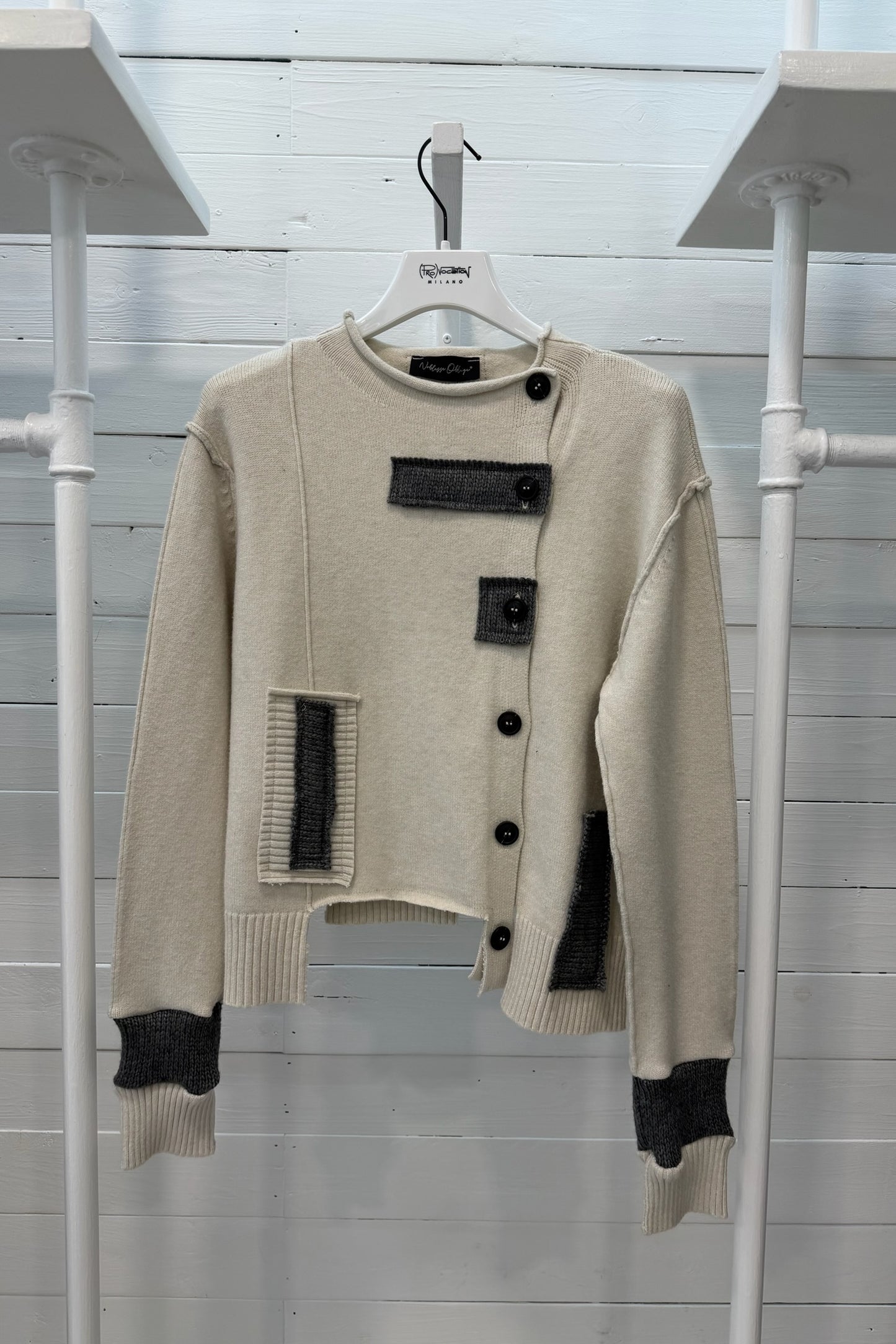 Maglia dettagli bottoni