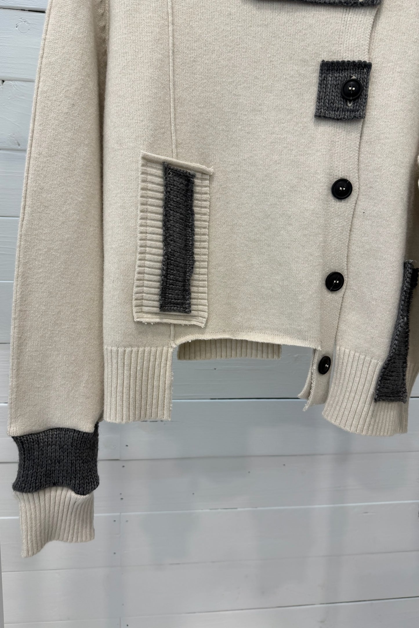 Maglia dettagli bottoni