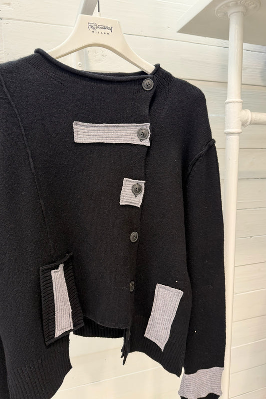 Maglia dettagli bottoni