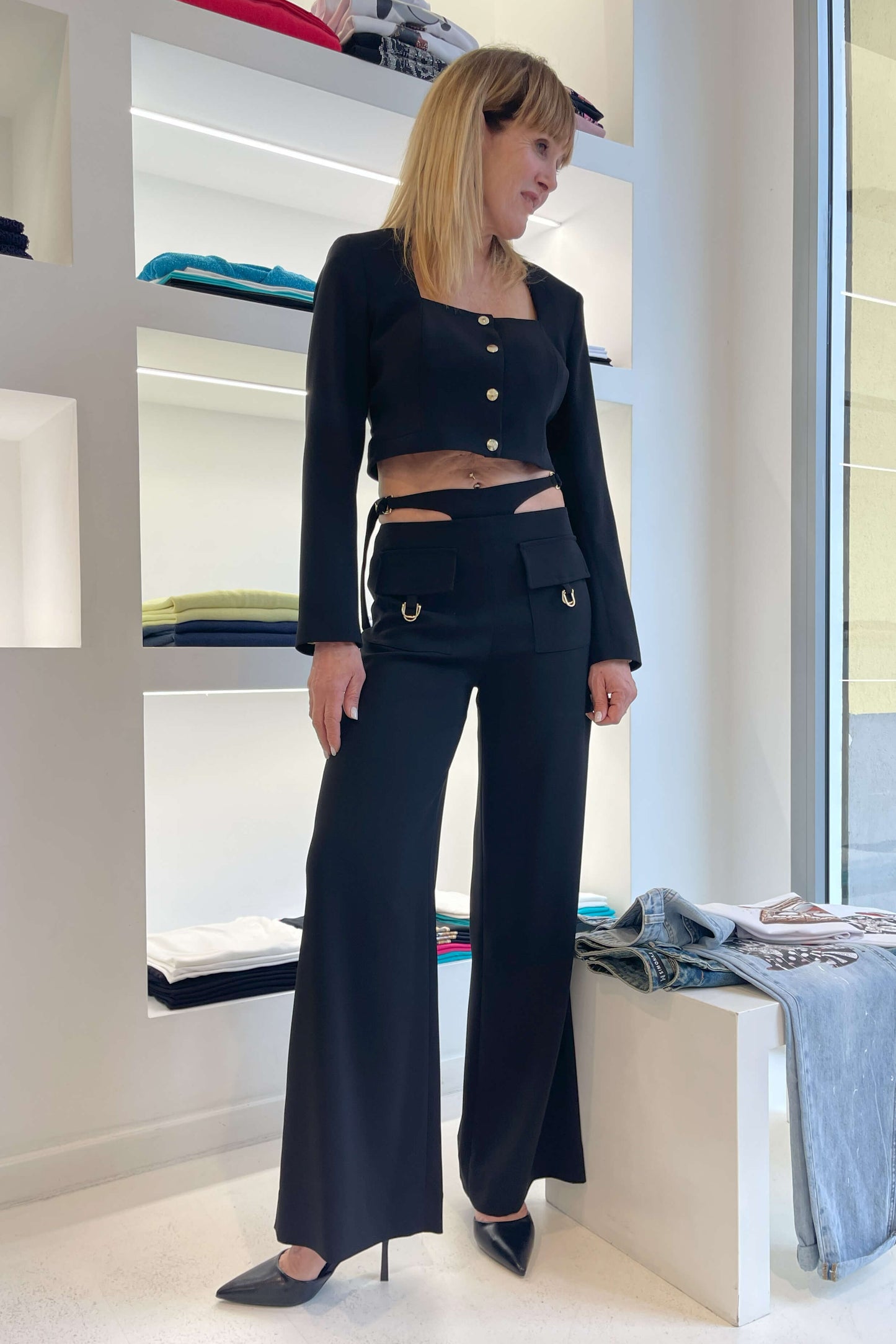 Pantalone con dettagli cut-out