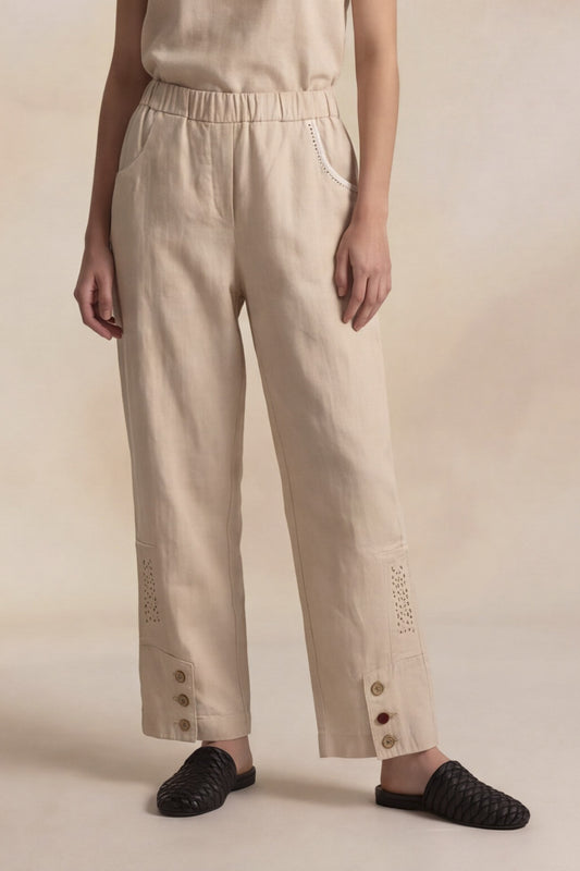 Pantalone in lino con dettagli sartoriali e bottoni