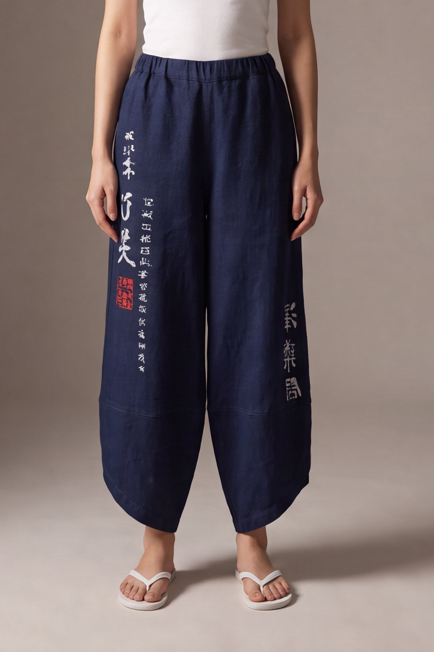 Pantalone Effetto Jeans con Stampe Grafiche