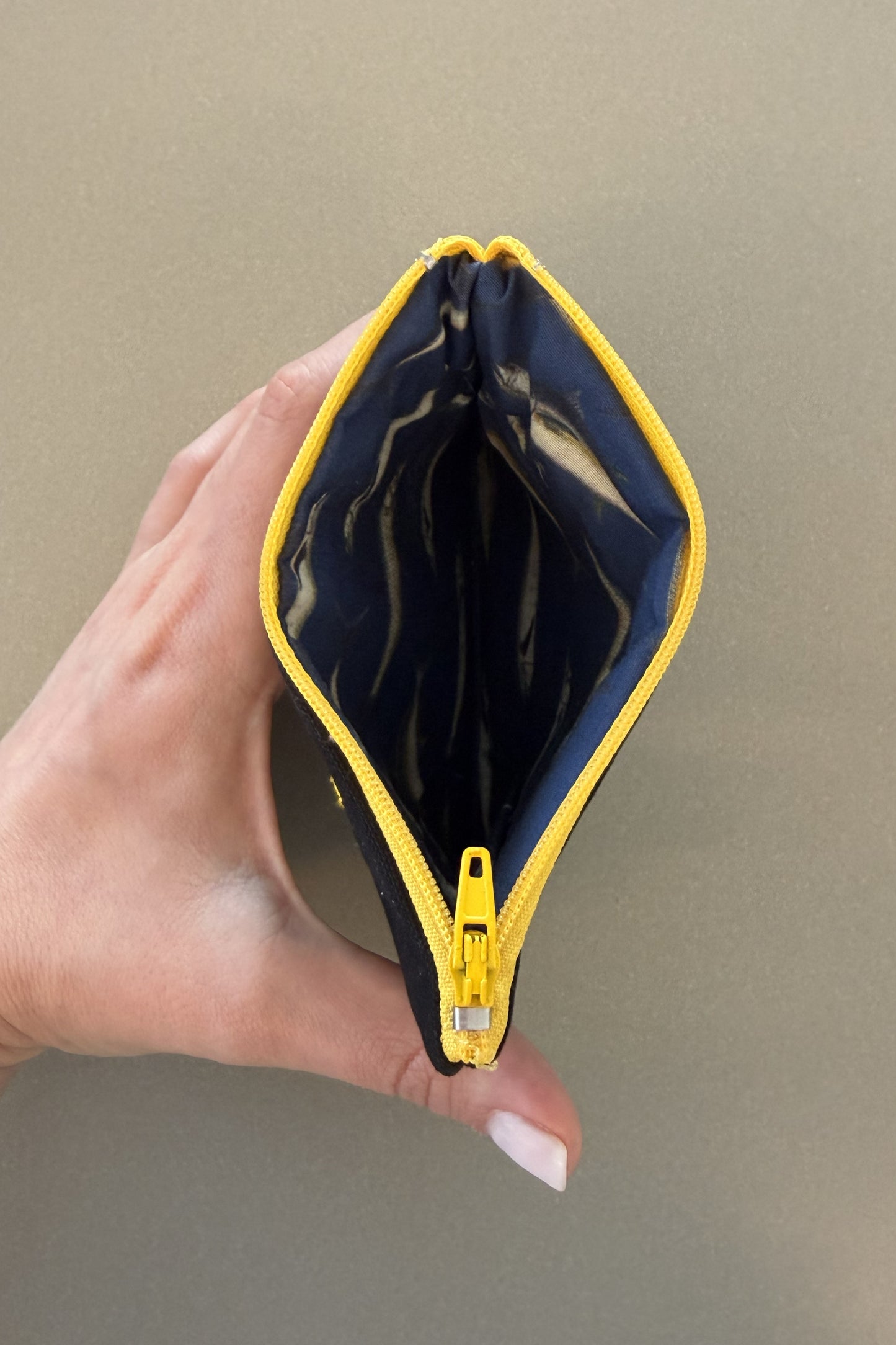 Porta spicci fatto a mano personalizzabile “Soldi x il Gin Tonic”
