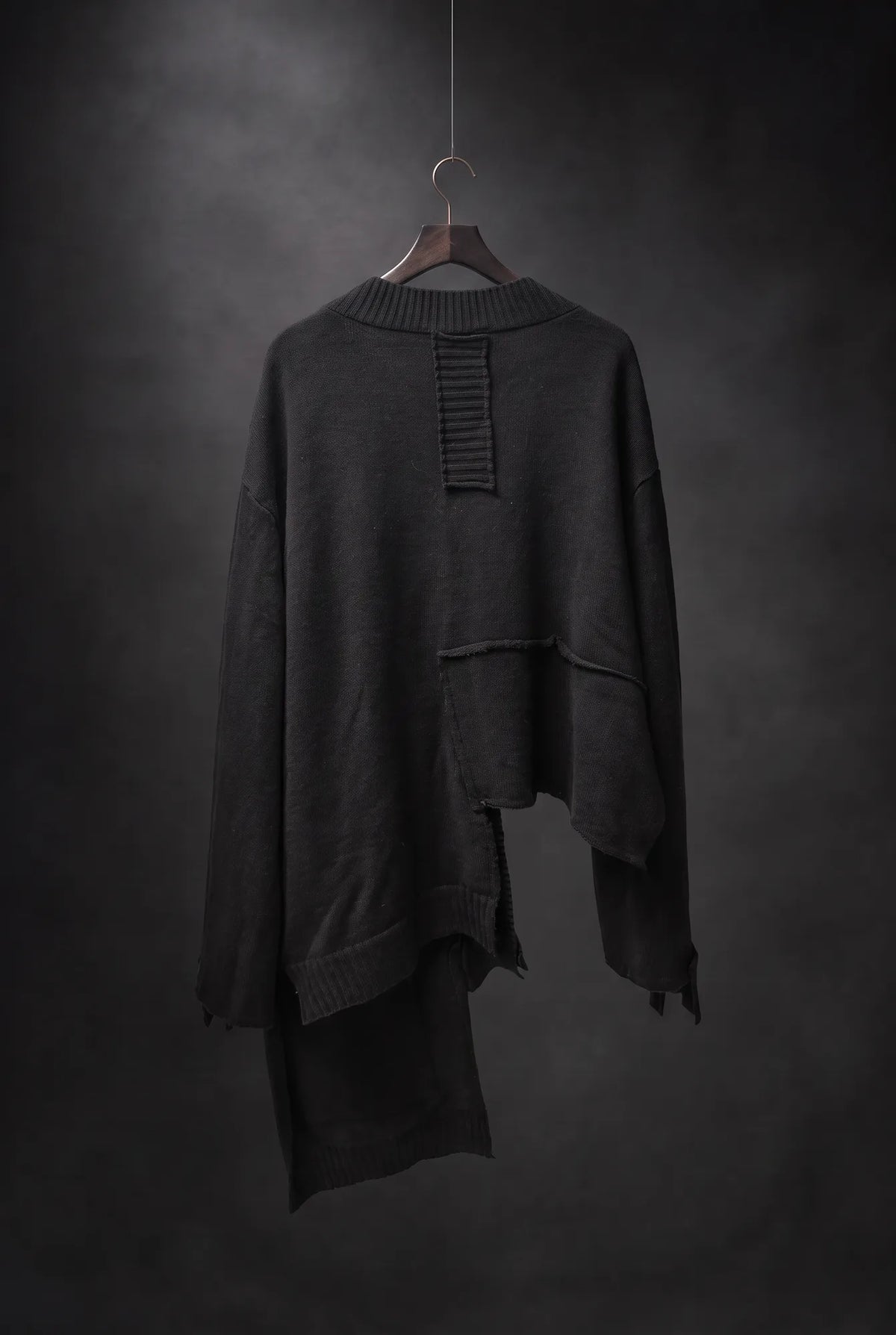 Cardigan asimmetrico con dettagli destrutturati