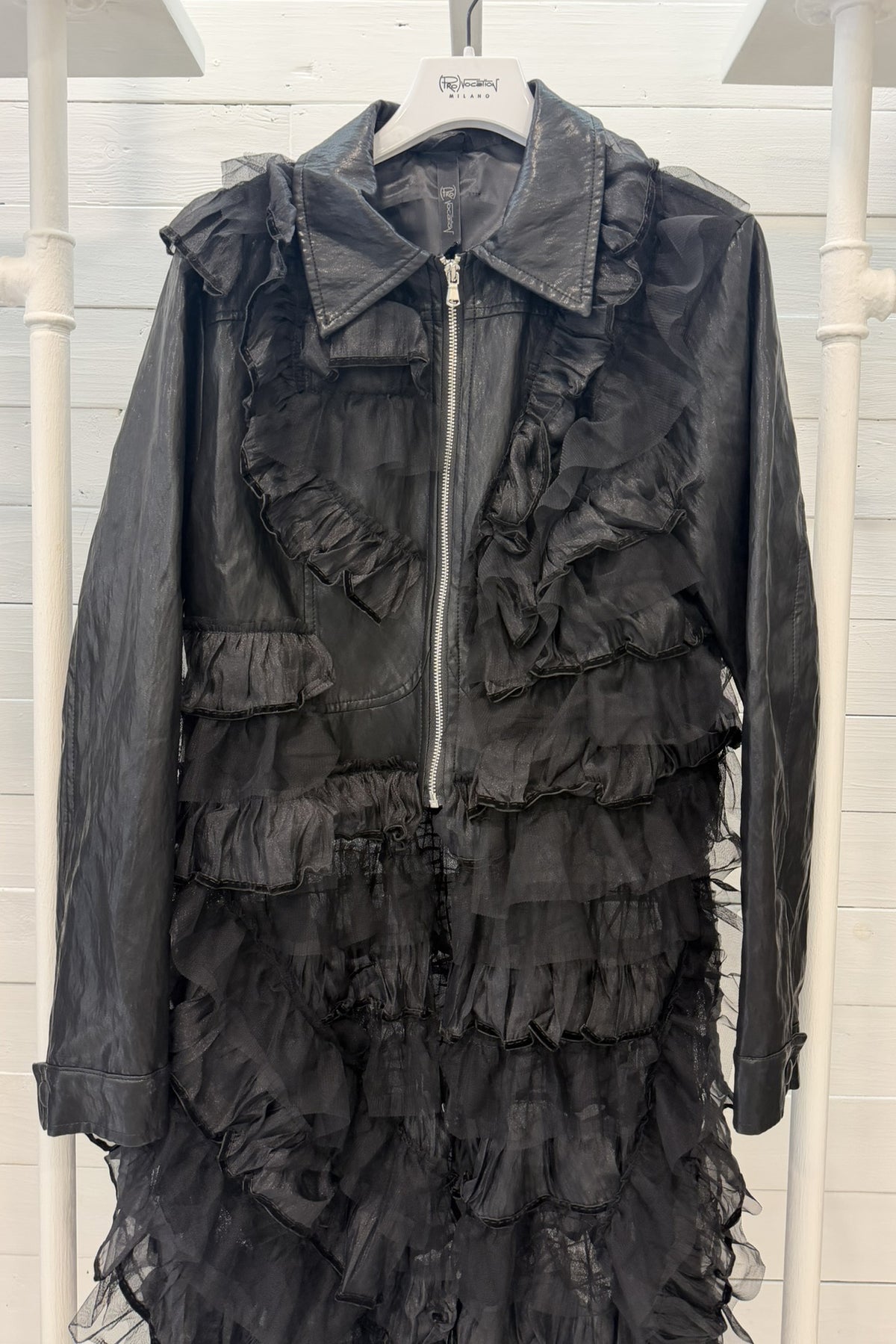 Giacca in ecopelle con ruches e tulle