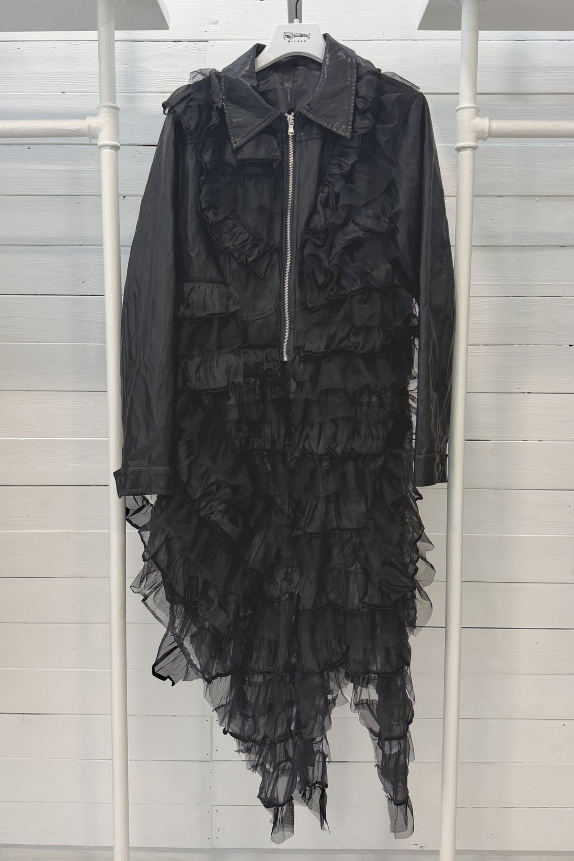 Giacca in ecopelle con ruches e tulle