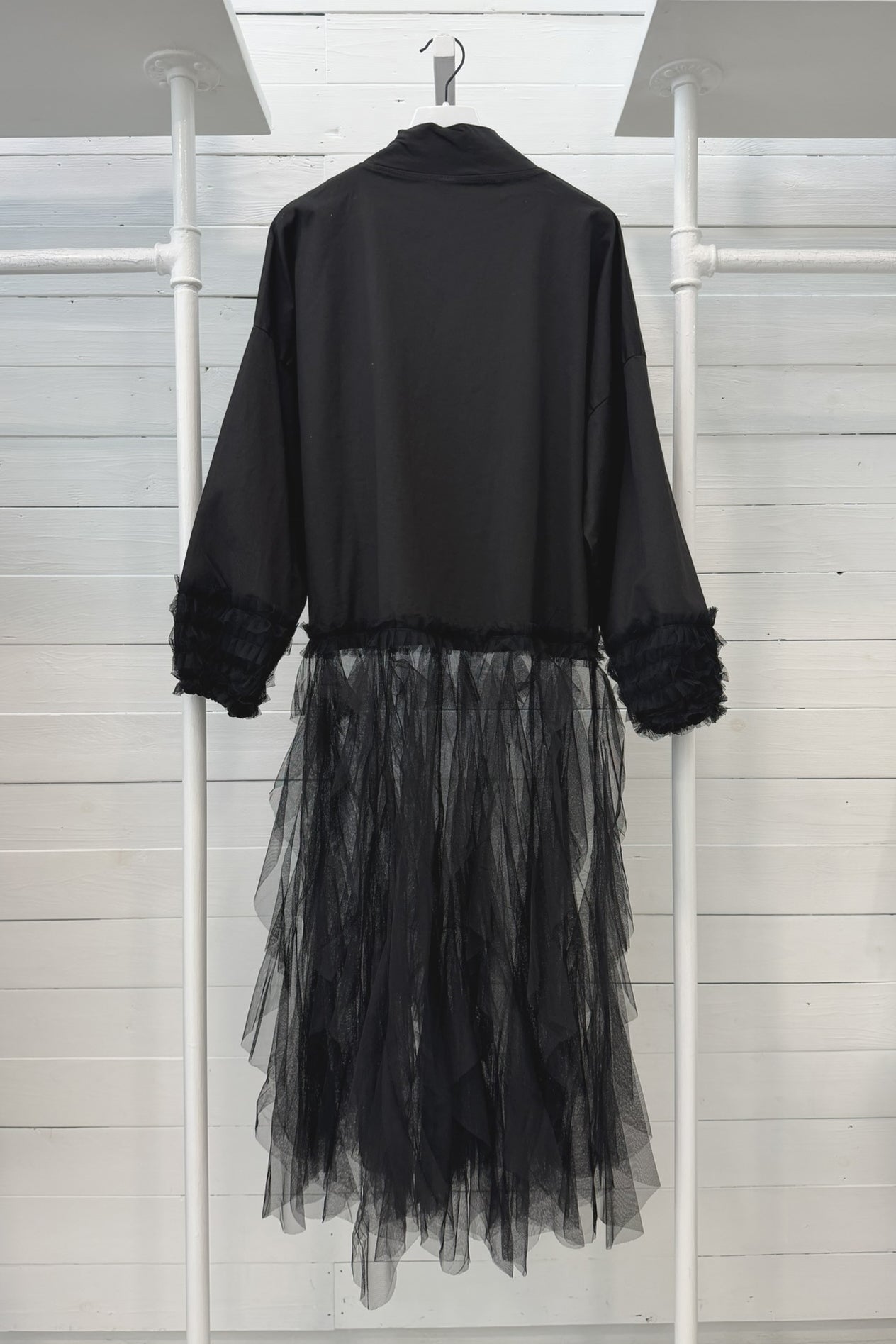 Giacca nera con inserti in tulle