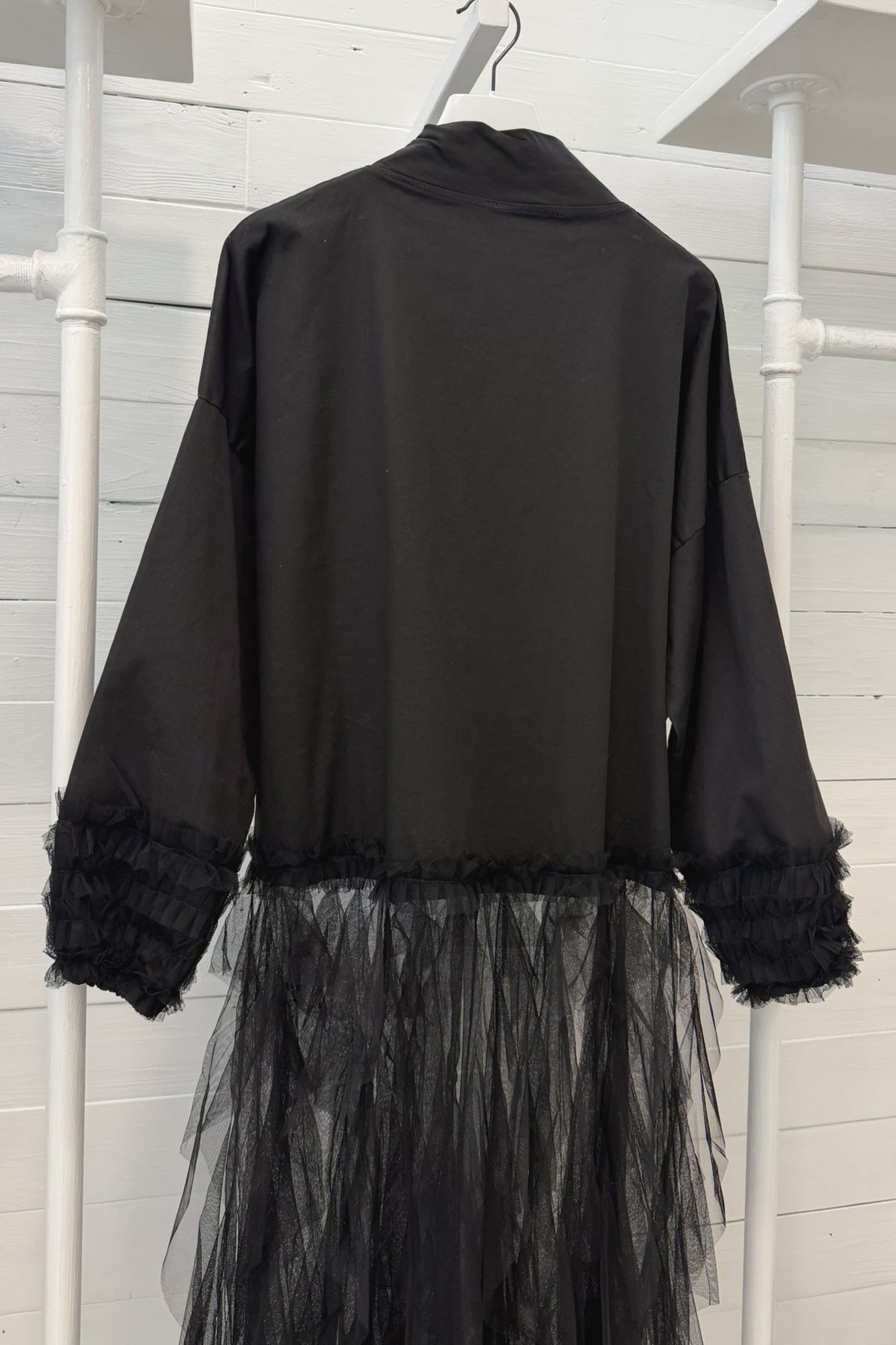 Giacca nera con inserti in tulle