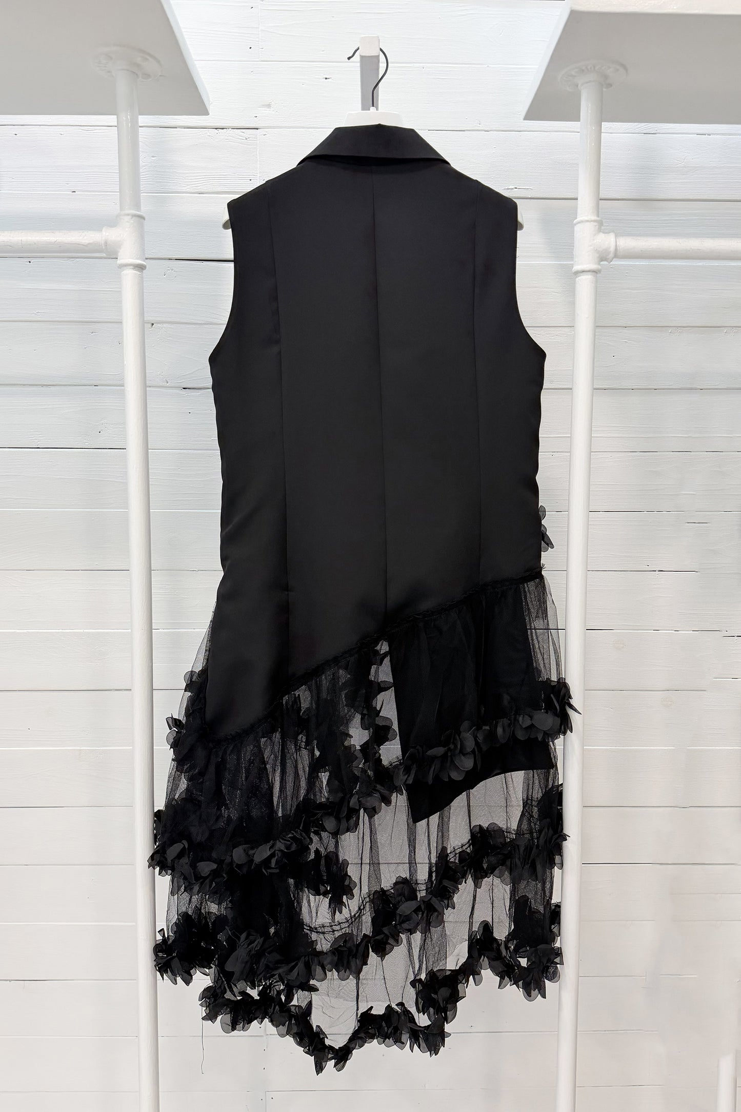Gilet con tulle e applicazioni floreali