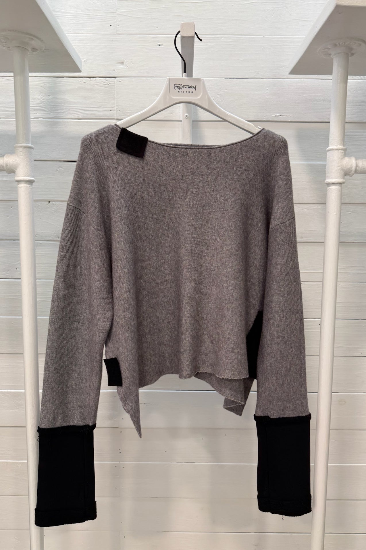 Maglioncino con appplicazioni