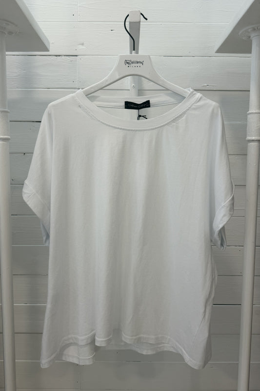 T-shirt con dettagli raw