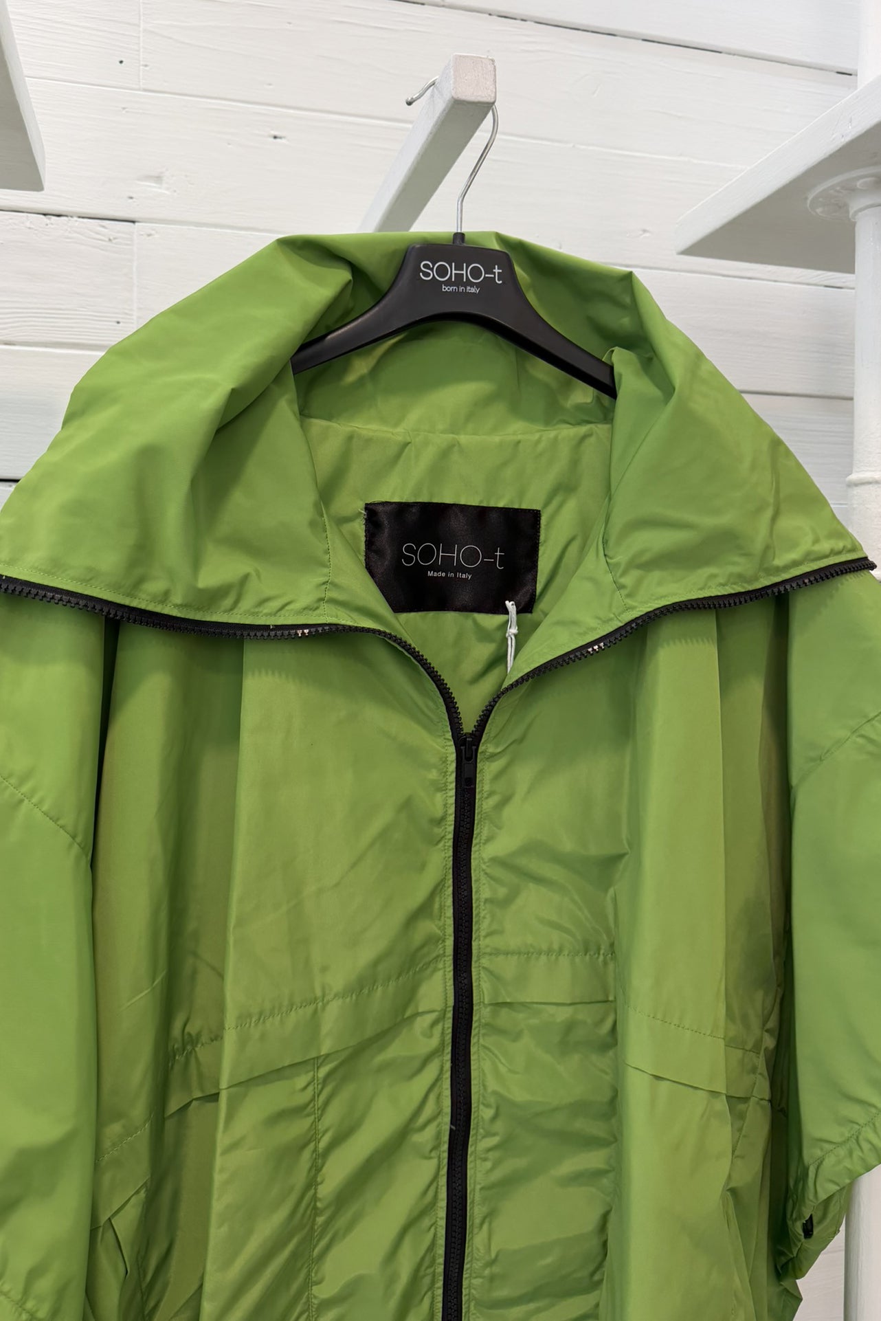 Mantella tecnica con zip