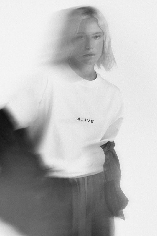 T-shirt Alive
